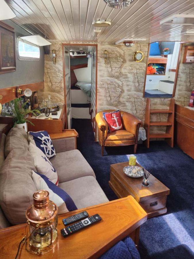 Traditional Boat Hotel Thorpe  Bagian luar foto