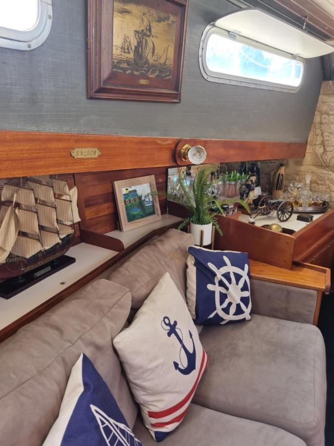 Traditional Boat Hotel Thorpe  Bagian luar foto