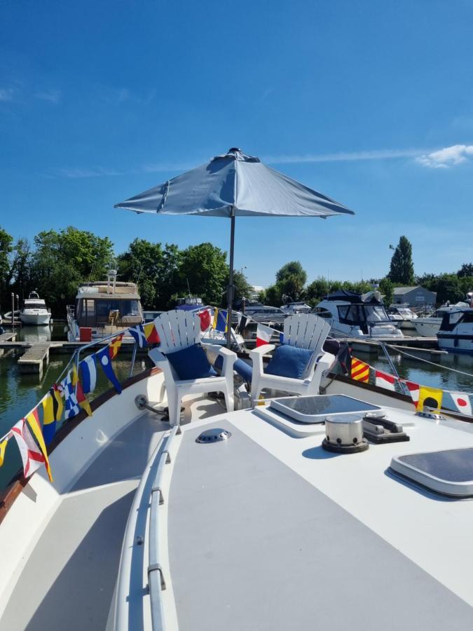 Traditional Boat Hotel Thorpe  Bagian luar foto