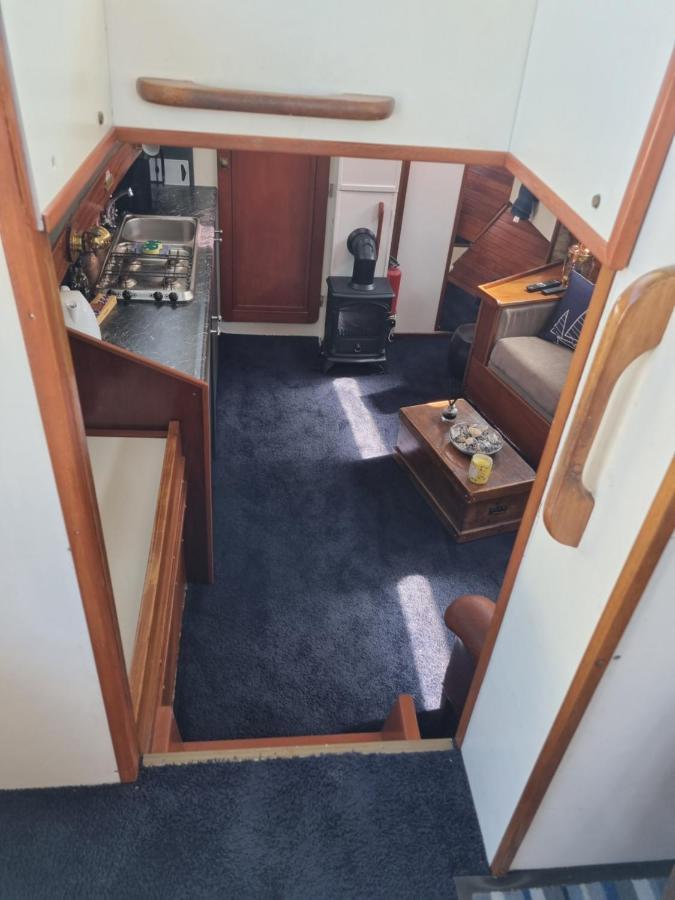 Traditional Boat Hotel Thorpe  Bagian luar foto