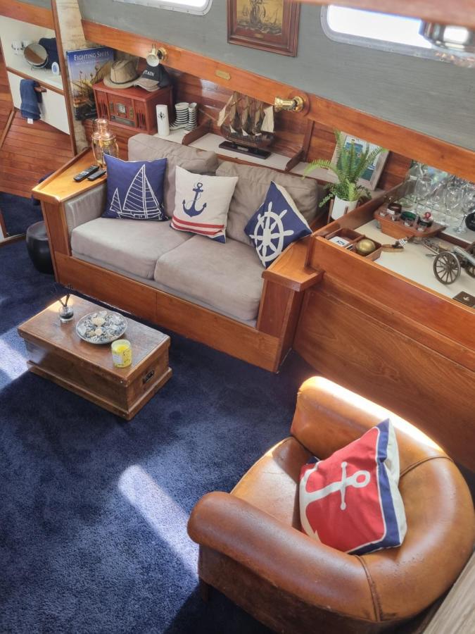 Traditional Boat Hotel Thorpe  Bagian luar foto